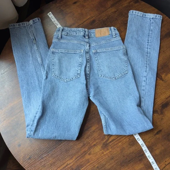 Zara Light Wash Blue Denim Jeans Straight Leg High Waist Size 0 - Picture 11 of 13